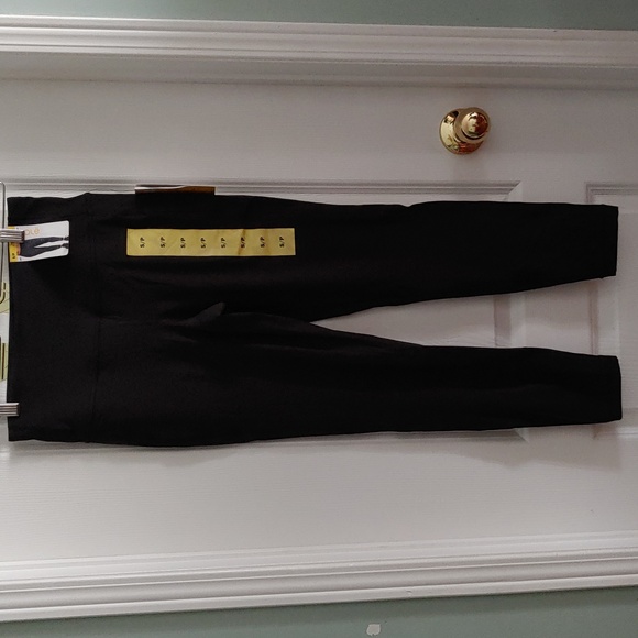 🛍️NWT Women's LOLË Black Sports Leggings - Picture 6 of 9